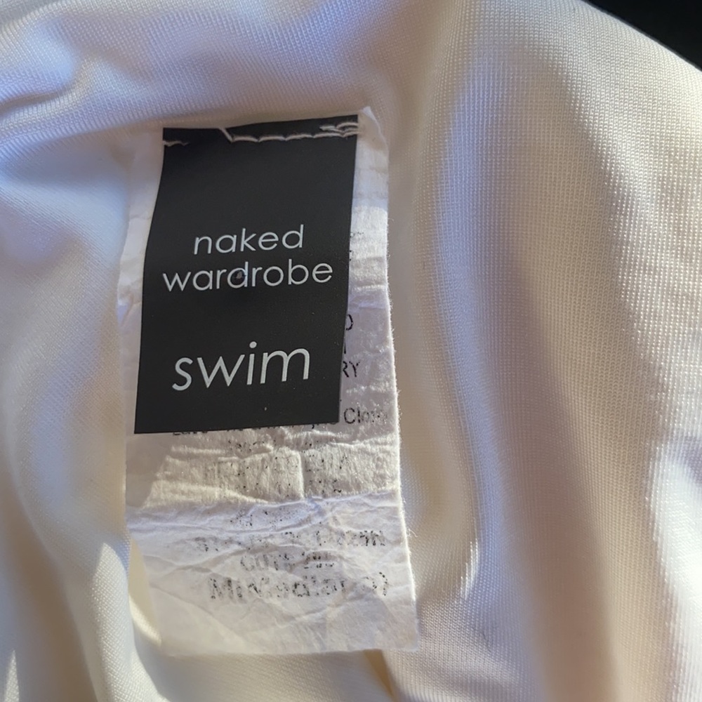 Naked Wardrobe Triangle String Bikini Kardashian - Picture 4 of 4
